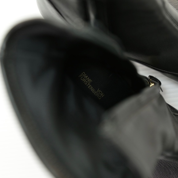 Diane Von Furstenberg Morgan Pointy Toe Booties Black Leather Sock Zip Women 8 - Picture 7 of 8
